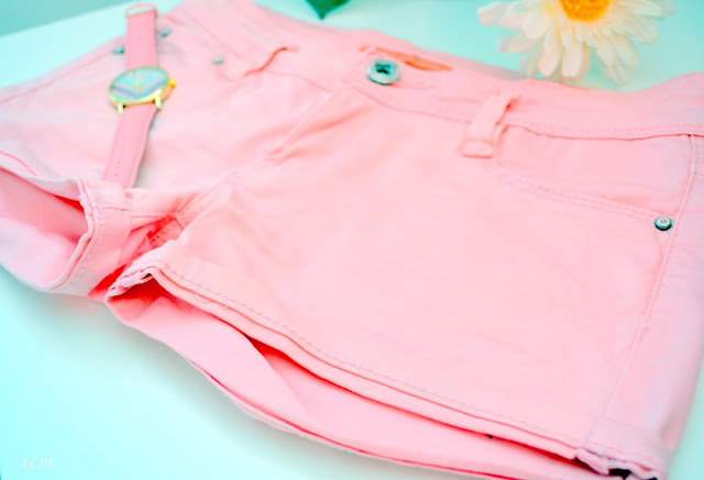 tenue-femme-legere-coloreee