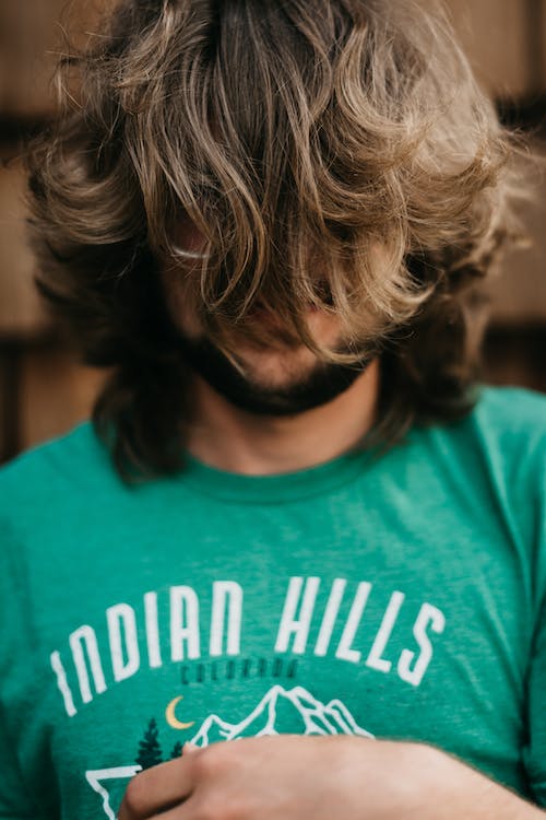 cheveux-boucles-homme-conseils