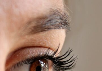 recourber-ses-cils-naturellement-sans-mascara