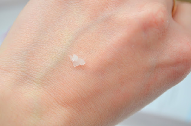 DHC - base de maquillage - base de teint - teint unifié - teint naturel - teint lissé - pores dilatés - pores lissés - teint lumineux - peau lumineuse