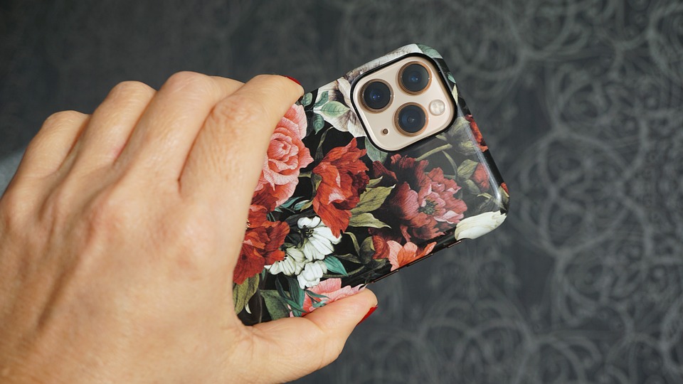 accessoire-smartphone-avec-tenue