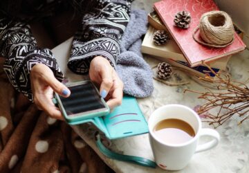 accessoires-telephone-tenue-vestimentaire