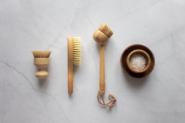 brosse-sec-visage