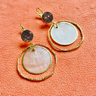 bijoux-oreilles-en-cuir
