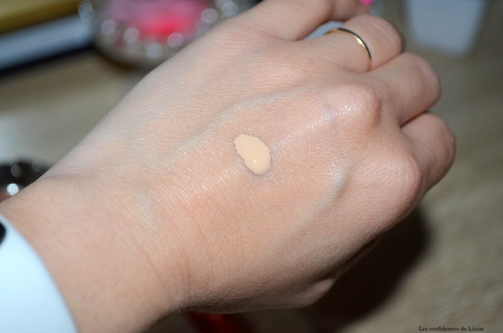 texture-skin-illusion-hydrating-clarins