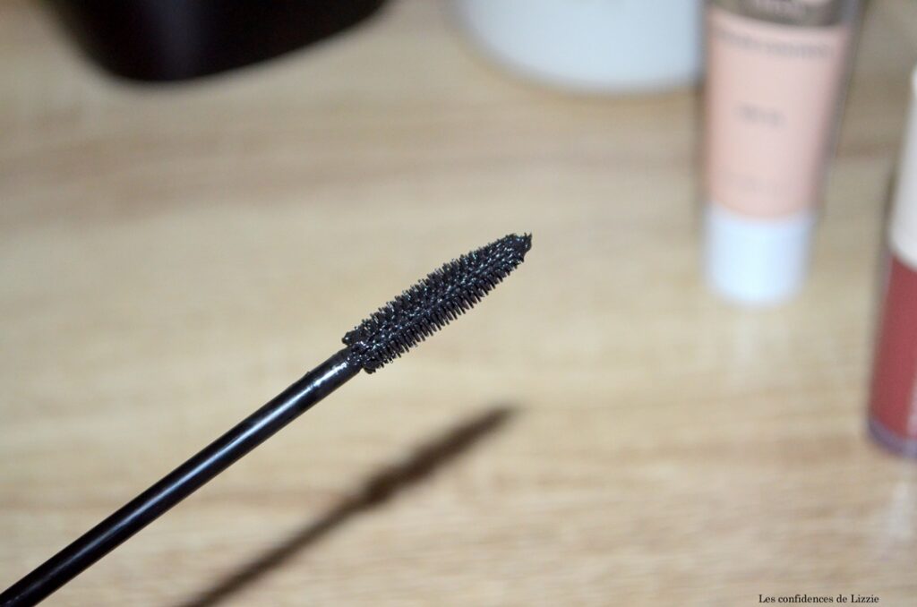 mascara-allongeant-noir-performant