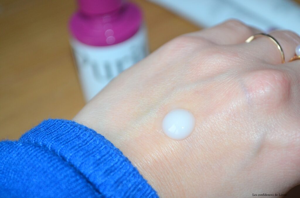 avis-soin-peau-cible-k-beauty texture-serum-anti-age-purito