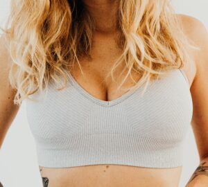 augmentation-poitrine-femme-conseils-beaute